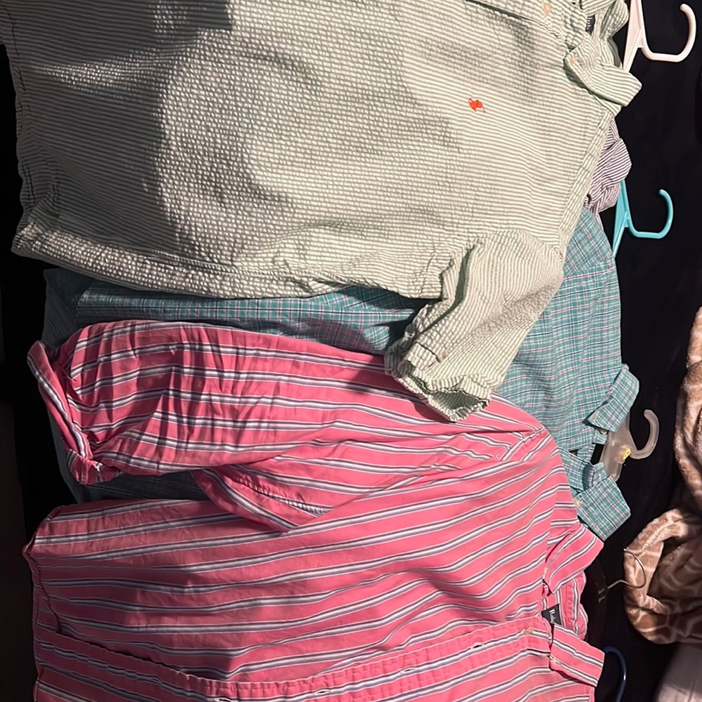 Lot of men’s Medium Ralph Lauren shirts.